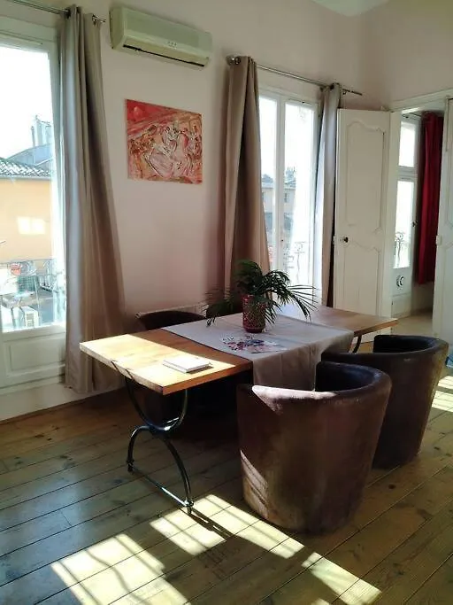 Le Mistral Centre Historique D'Aix-En-Provence Apartman 0*, Aix-en-Provence Franciaország